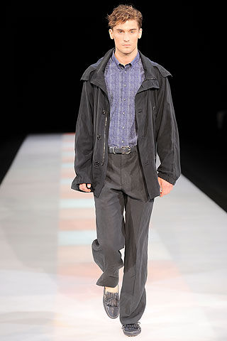 Giorgio Armani / - 2010